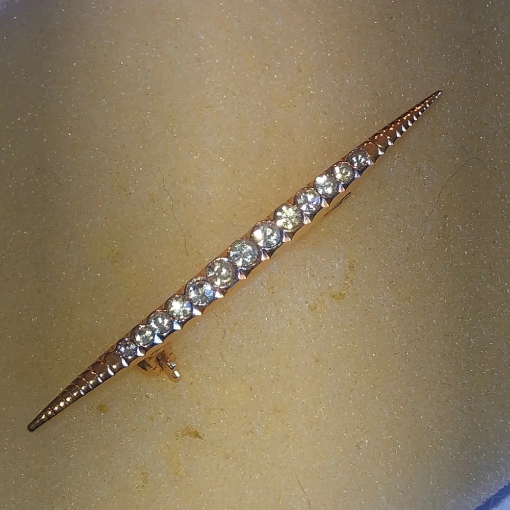 Elegant Vintage Gold Tone Rhinestone Dainty Bar Brooch - Picture 2 of 5